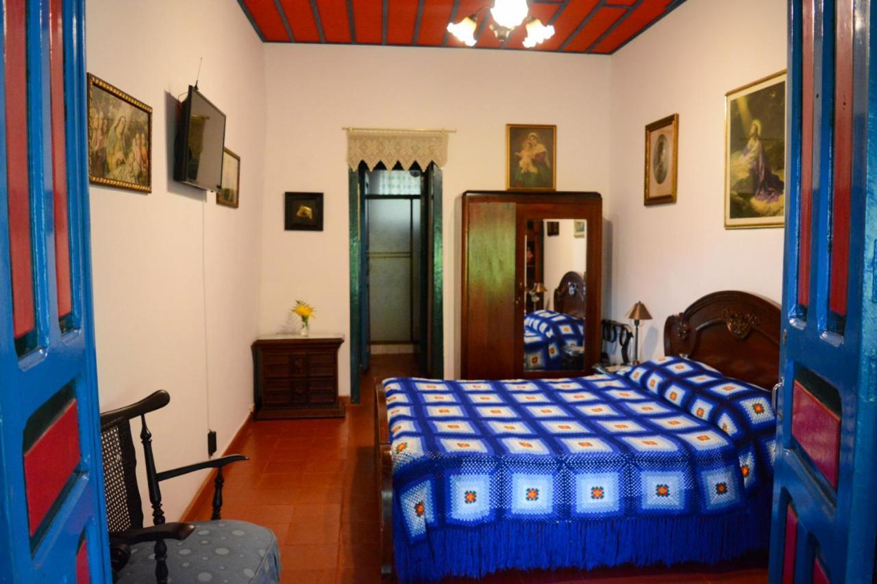 Finca La Colina Bed and Breakfast Calarcá Exterior foto