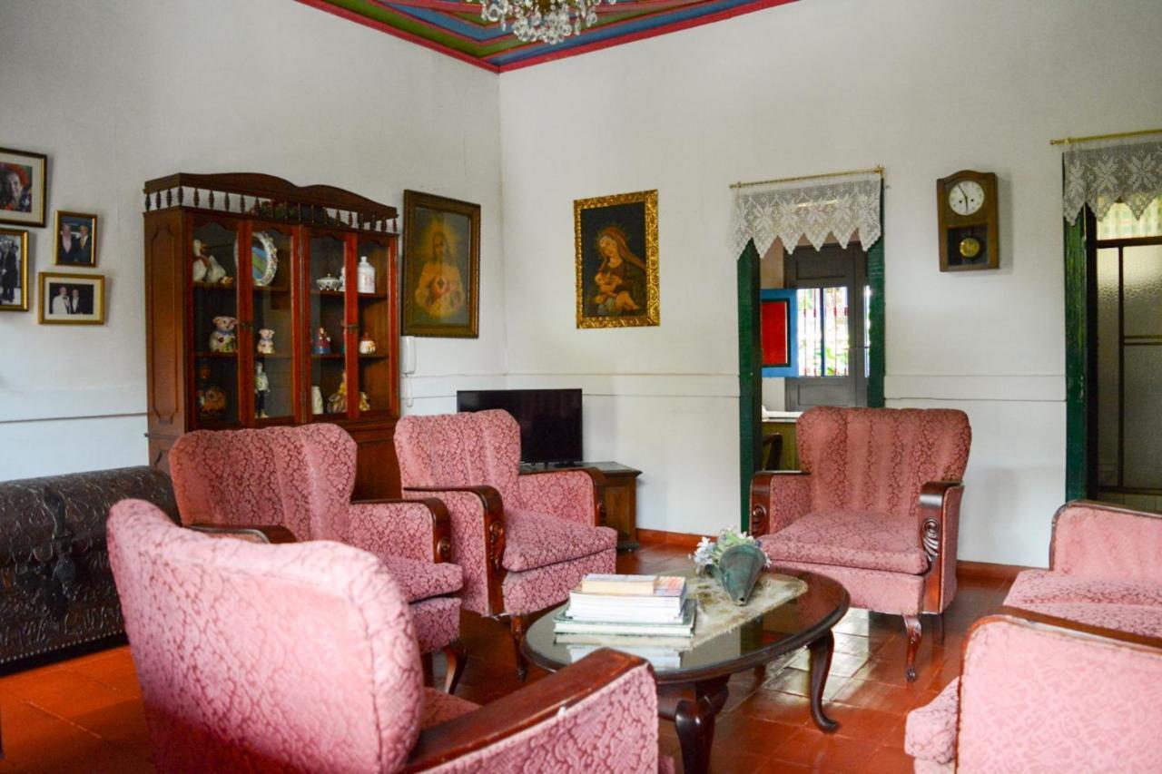 Finca La Colina Bed and Breakfast Calarcá Exterior foto